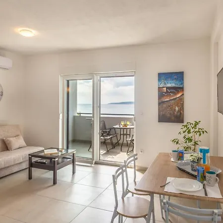 Eoli Apartment *