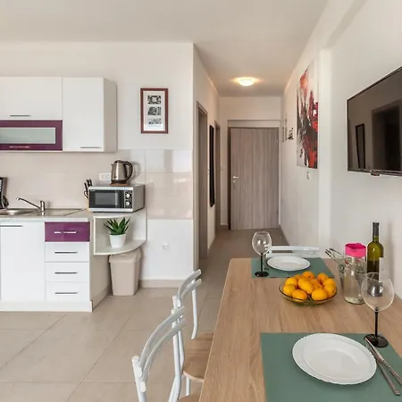 Eoli Apartman Brela
