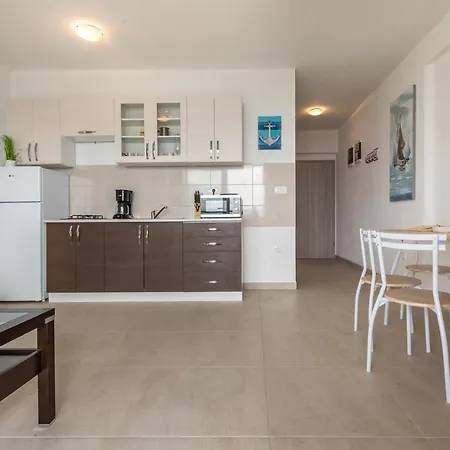 Eoli Apartment
