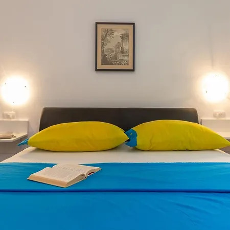 Eoli Apartment *
