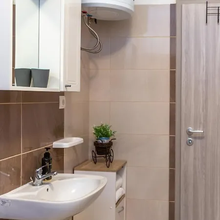 Eoli Apartment