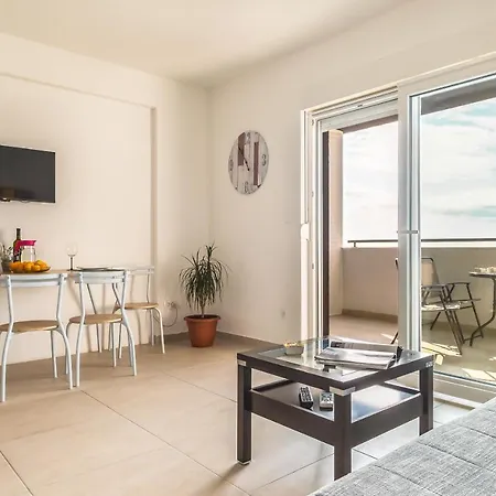 Eoli Apartment